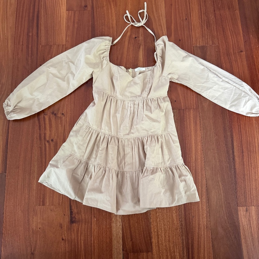 Beige, small tiered dress, perfect condition, small